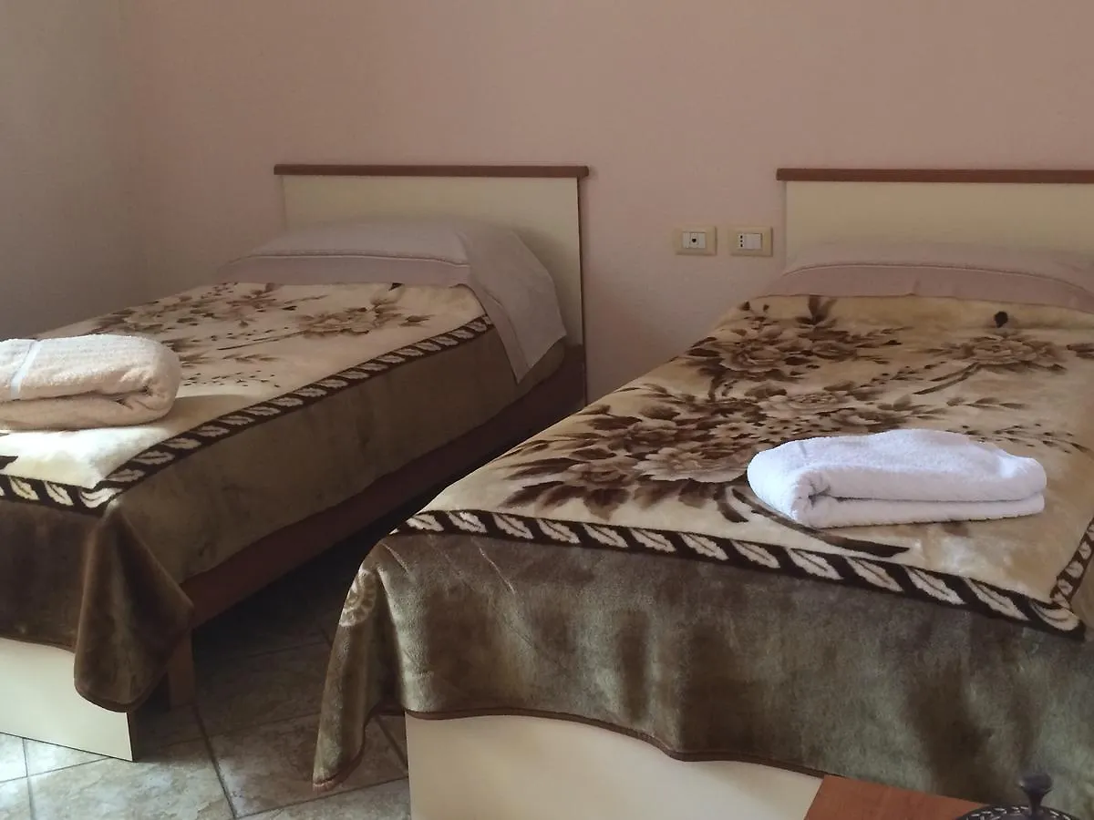 Friends House Bed & Breakfast Tirana