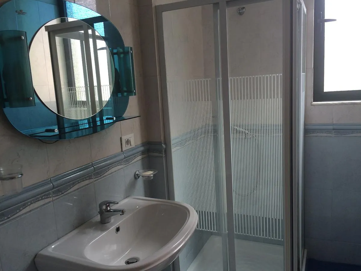 Bed and Breakfast Friends House Тирана Отель типа 